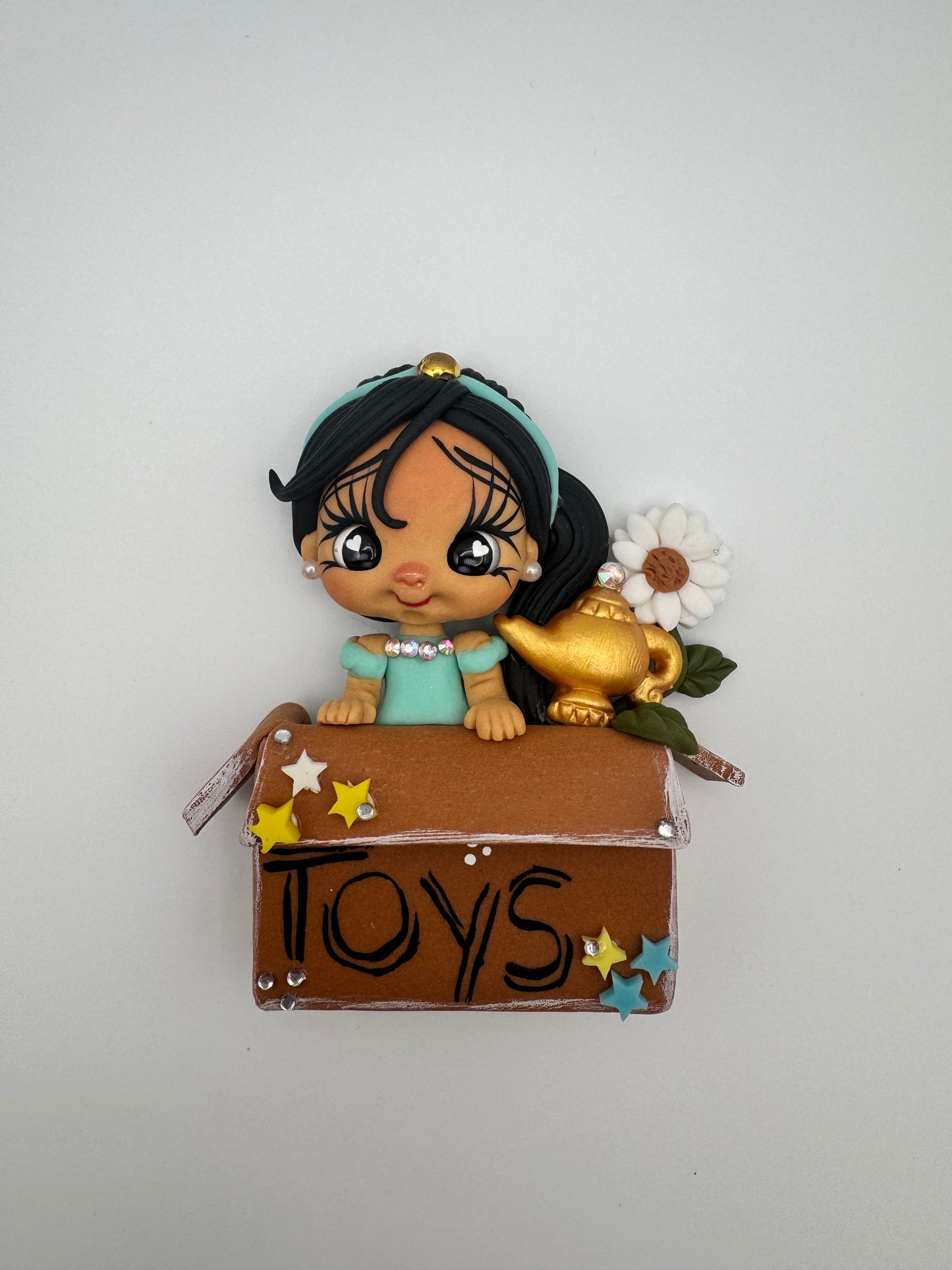 Jasmine toy box