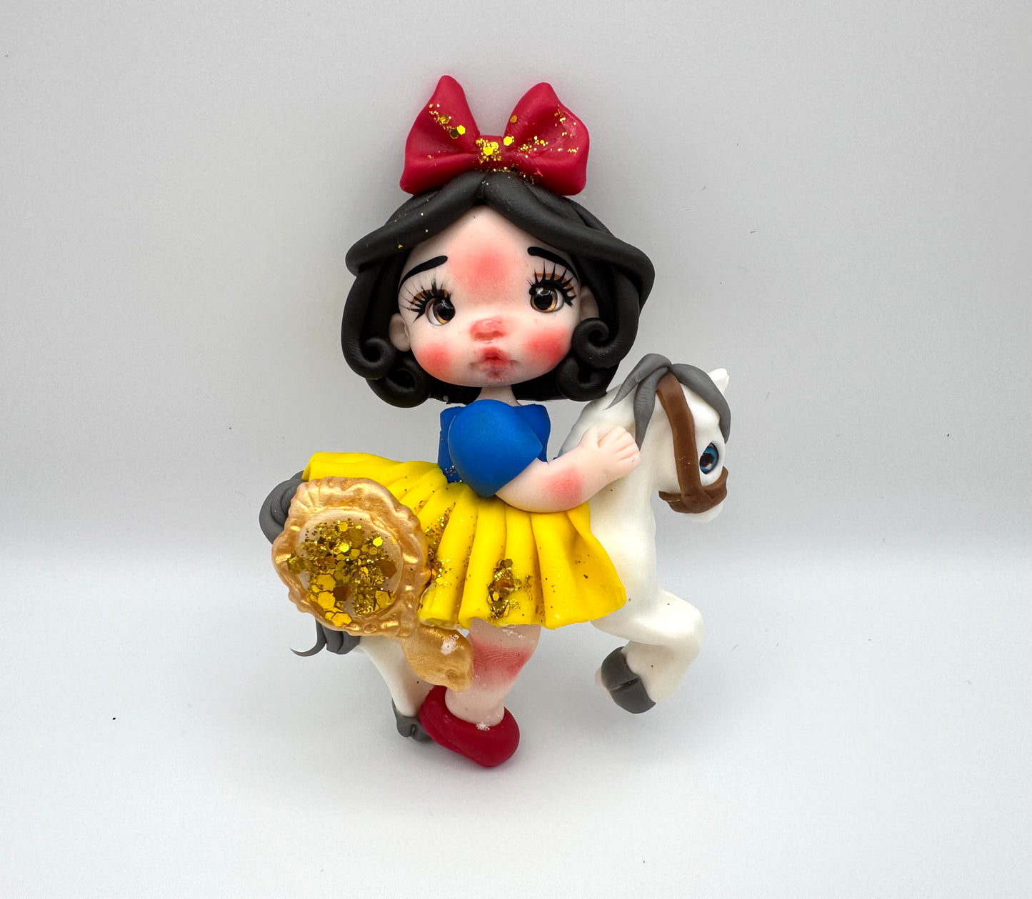 Snow White w/horse